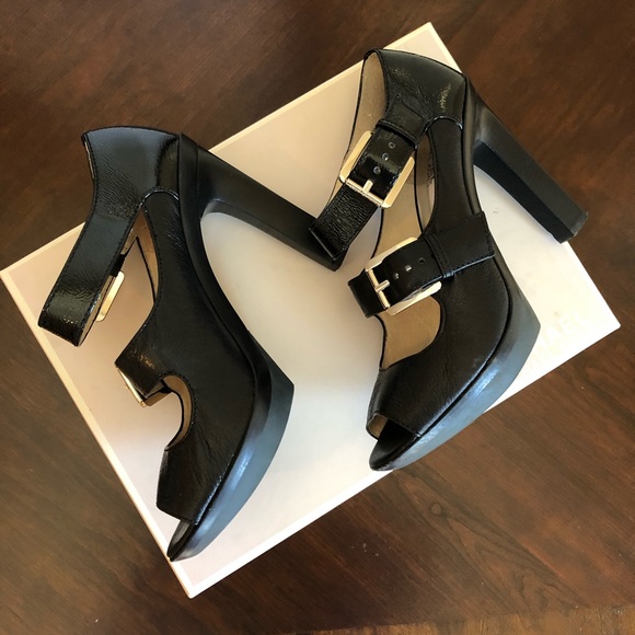 Michael Kors Leather Heels - Picture 4 of 4